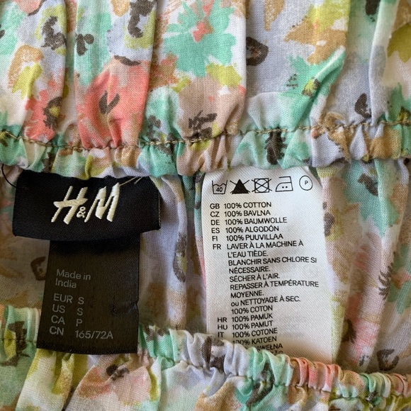 H&M Floral Print Full Skirt - size Small - Picture 2 of 4